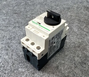Schneider Electric GV2-P04 / 0.4-0.63A - Picture 1 of 6