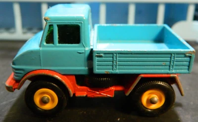 Vintage Lesney Matchbox Series Blue/Red Unimog Truck No. 49 (1969) Very Good - Image 1 of 4