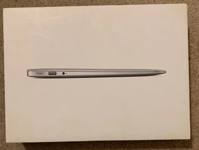 Apple MacBook Air 13" Laptop Silver - Z0UU1LL/A (2017) - Image 1 of 2