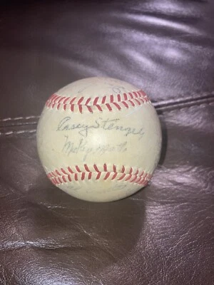 1950-е NY Yankees Факсимильная Команда Подписанные Бейсбольные Автомобили Мантия Стенгель Бауэр и т.д. - Изображение 1 из 4