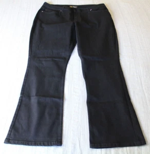 Lee Jeans Women’s Size 18 Short Bootcut Regular Fit Mid Rise Black - Picture 1 of 9