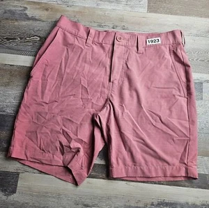 Travis Mathew Shorts Men's 30x8 Mauve Golf Flat Front - Picture 1 of 4