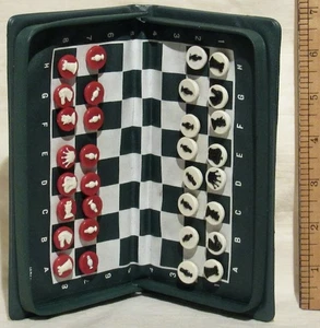 MCM VINTAGE HK MAGNETIC POCKETBOOK TRAVEL CHESS SET MADE in JAPAN - Picture 1 of 6