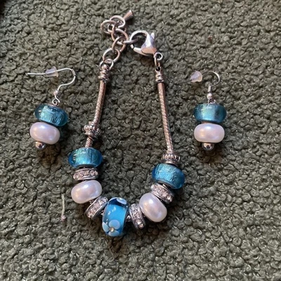 Juego de pulsera y pendientes a juego Bella Perlina tono plata Foto 1 de 4