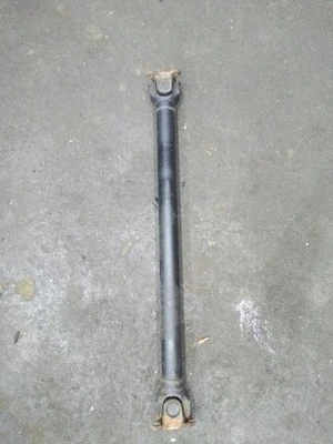 Eixo de transmissão dianteiro 13-18 BMW 320i  - Imagem 1 de 4