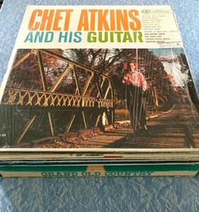 [29] COUNTRY LP LOT Chet Atkins JOHNNY CASH Tammy Wynette MARTY ROBBINS Roy Clar - Picture 1 of 1
