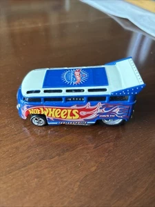 Hot Wheels 16th Annual Collectors Nationals Volkswagen T1 Drag Bus Real Riders - Picture 1 of 6