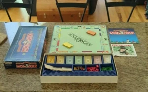 1984 Deluxe Monopoly Game Parker Brothers Complete Vintage Board Game Original  - Picture 1 of 10