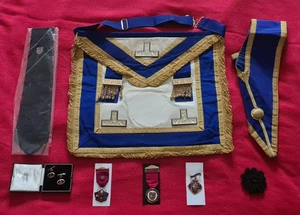 Masonic : Provincial apron, collar, tie, cuff-links & jewels - Picture 1 of 7