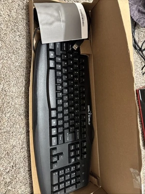 Microsoft Desktop 600 USB Keyboard and Mouse Set - Black (3J2-00001) - Image 1 of 3