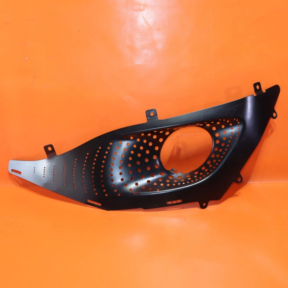 ASTON MARTIN DB11 ACABAMENTO DE EXAUSTÃO MALHA GRADE ESQUERDA 2017 2018 2019 2020 DB 11 FABRICANTE DE EQUIPAMENTO ORIGINAL - Imagem 1 de 4