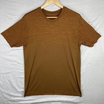 Lululemon 衬衫男式大号橙色金属通风口呼吸短袖套衫 T 恤 — 第 1/4 张图片