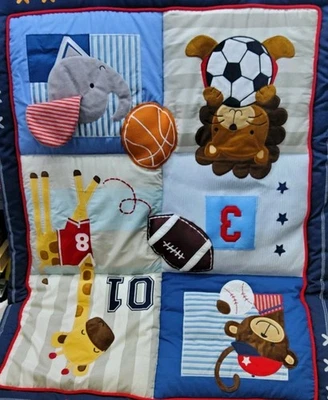 Edredón de cuna deportivo LAMBS & IVY Future All Stars 45 x 36 Foto 1 de 4