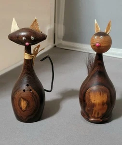 2 Vintage Holz Katzen mit Lederohren 60er Jahre oder so - Bild 1 von 11