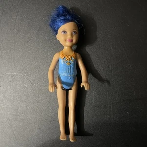 Mattel Barbie Dreamtopia Rainbow Cove Sprite Princesa Chelsea Muñeca Pelo Azul - Imagen 1 de 3