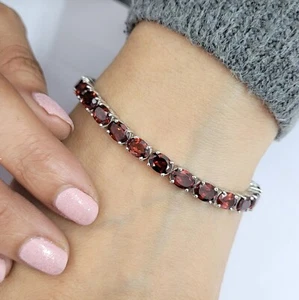 Splendido Bracciale Tennis Granato Taglio Ovale 5X7 MM Argento Sterling 925 - Foto 1 di 15