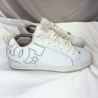 DC Shoes Court Graffik Triple White Skate Shoes Women’s 11 Sneakers - Image 1 of 4