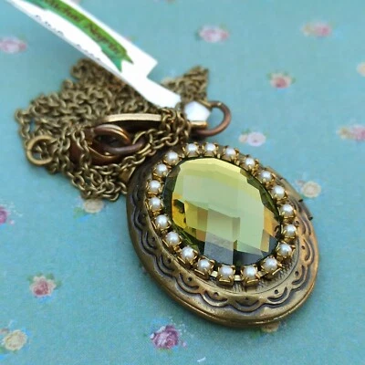 Collar Medallón Michal Negrin Perlas y Verde Oliva Grande Cristales Swarovski Regalo Foto 1 de 4