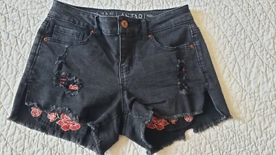 Vanilla Star Black High Low Shortie Embroidered Floral Pockets Distressed SZ/0 - Image 1 of 4