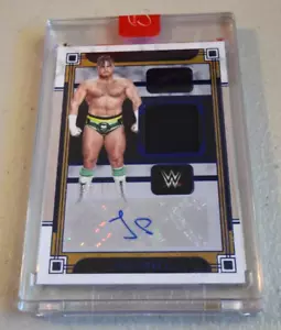 Parche de recuerdos Panini Three Count WWE JOE COFFEY 2024 azul automático/99 tarjetas - Imagen 1 de 3