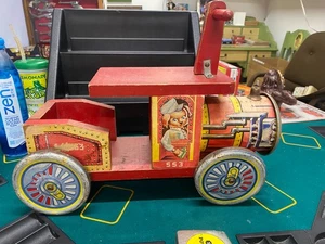 Tren de juguete de madera vintage con campana de gong ruedas de metal de 19" de largo - Imagen 1 de 12