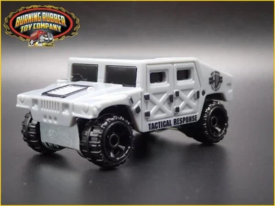 1992-2006 HUMMER Humvee H1 Tattico Risposta Grigio 1:64 Scala Modellino Auto - Immagine 1 di 4