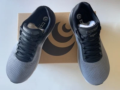 Новый Topo Athletic M070 Magnifly 5 мужчин 10,5 кроссовки угольно-черный $140 - Изображение 1 из 4