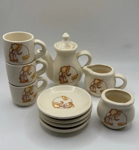 Juego de té de porcelana vintage Mini Holly Hobbie Sunbonnet Sue perro 11 piezas juguete para niños - Imagen 1 de 2