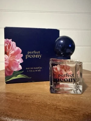 Discontinuado Perfect Peony EDP NUEVO EN CAJA 1,7 oz baño y cuerpo funciona RARO Foto 1 de 3