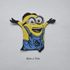 Parche bordado Minion coser hierro en parches insignias aplique para ropa jeans - Imagen 1 de 3