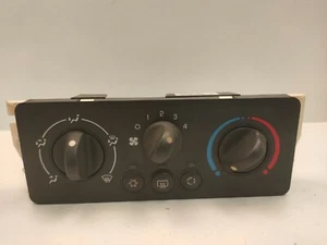 05-07 Saturn Climate Control Switch Dash Panel OEM 15806918 - Picture 1 of 4