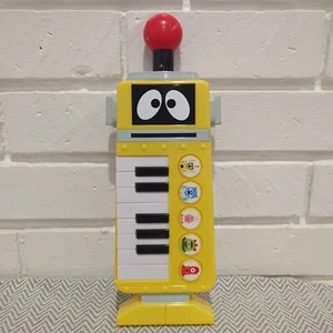 Vintage Spin Master 2009 Yo Gabba Gabba Plex Keytar Keyboard Yellow - Works HTF - Picture 1 of 13