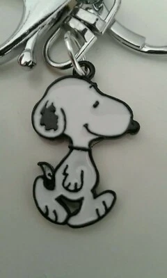 HAPPY SMILING B&W SNOOPY SILVER TONE BAG PURSE CHARM KEY CHAIN RING CLIP FOB - - Image 1 of 3