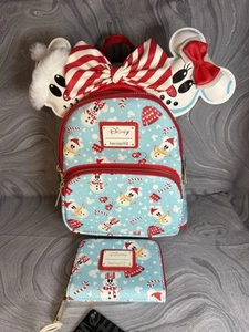 LOUNGEFLY DISNEY MICKEY & MINNIE MUÑECO DE NIEVE AOP MINI MOCHILA CON OREJAS JUEGO DE DIADEMA - Imagen 1 de 11