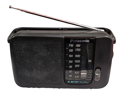Panasonic Model RF-544 AM/FM Radio - Image 1 of 4