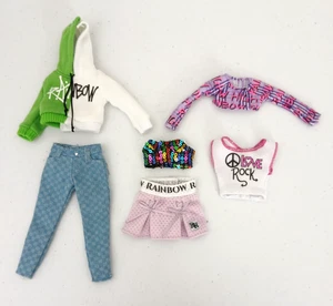 Rainbow High Mode Puppenkleidung Paket sechs Jeans Oberteile Rock Jacke - Bild 1 von 8
