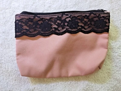 Pre-Owned IPSY Lingerie Lace Pink/Black Bag, 5"x7". Free Shipping! - Image 1 of 4