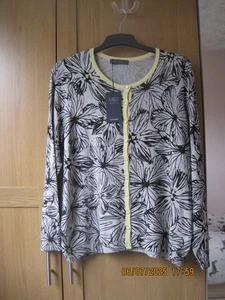 MARKS & SPENCER SILVER MIX CARDIGAN. SIZE 20. 83% VISCOSE, 17% POLYMIDE - Picture 1 of 4