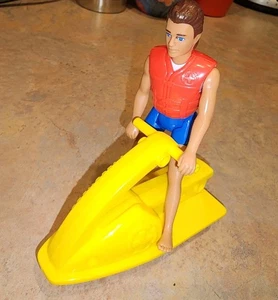 Giocattolo Happy Meal Vintage 1994 McDonalds Mattel Bagnino Ken e Jet Ski 4,5 in  - Foto 1 di 2
