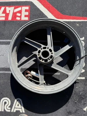 Rueda delantera de 5 radios de magnesio Ducati Yamaha Marchesini Foto 1 de 4