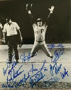 1980 PHILADELPHIA PHILLIES WORLD SERIES 13 SIGNED TUG MCGRAW 8X10 DALLAS GREEN - Picture 1 of 1