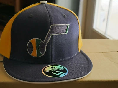 Boné masculino UTAH JAZZ equipe oficial ADIDAS NBA FITTED tamanho G/XL 7 1/4 - 7 5/8 - Imagem 1 de 4