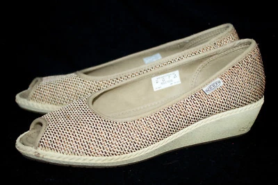 Keen Cortona Talla 9.5M Tostado Malla Natural Yute Tacón de Cuña Informal Sin Cordones Foto 1 de 4