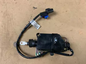 GENUINE KIA SPORTAGE 1 DOOR Actuator Rear Left 0K01973350B NEW FREEPOST! - Picture 1 of 1
