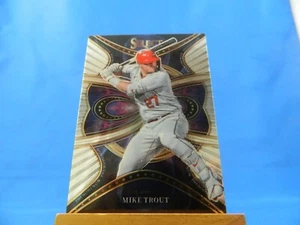 Mike Trout Select 2022 Phenomenon - Picture 1 of 2