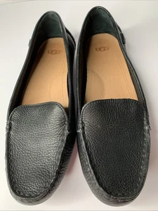 UGG 1101572 Flores scarpa mocassino slip on in pelle di ciottoli nero da donna taglia 8 - Foto 1 di 21