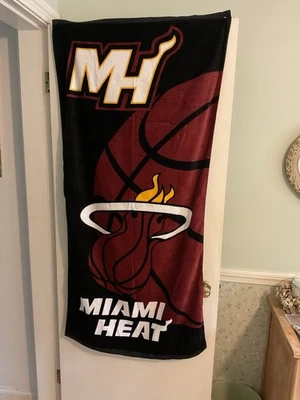 Toalla de playa Miami Heat. Nuevo nunca usado Foto 1 de 3