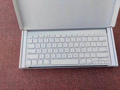 Apple Wireless Bluetooth Keyboard A1314  - Image 1 of 4