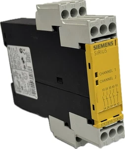 Siemens Sirius 3TK2830-1CB30 Sicherheitsschaltgerät - Bild 1 von 1