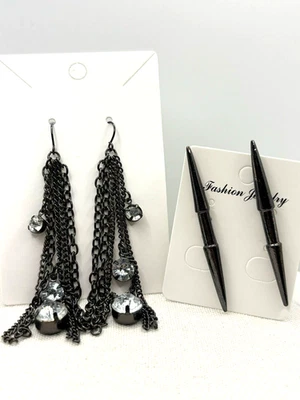 Conjunto de 2 pares de brincos de borla de strass e várias correntes com pino de barbela de espiga grunge - Imagem 1 de 4